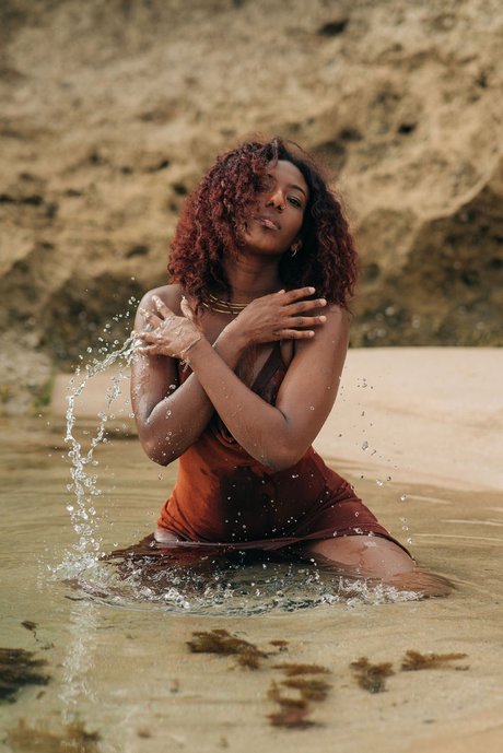 Mona Moore pornostar exklusive archiv