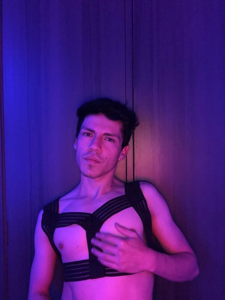 Moya pornostar nackt archiv