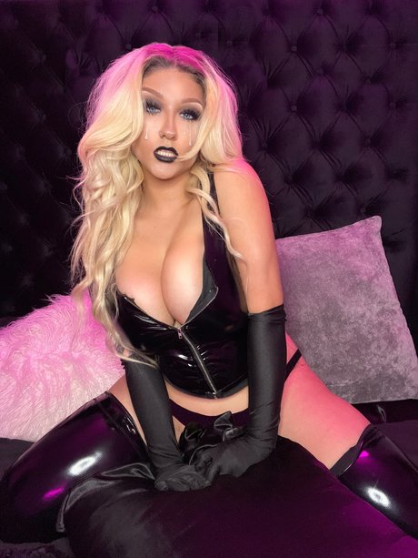 Harley Black beste nackt galerie