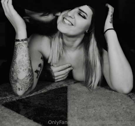 babemeetsbeardfree heiße pornografische bilder