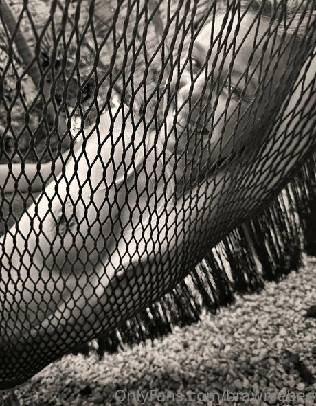 Brawniebee exklusive sexy foto