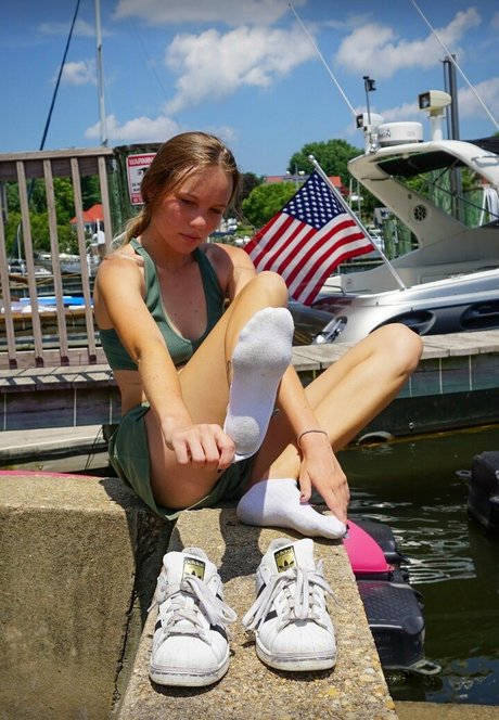 Brawniebee erotische nackte bilder