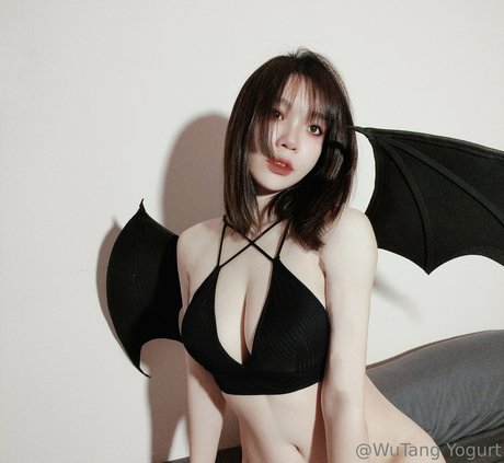 wutangyogurt kunst nacktheit fotos