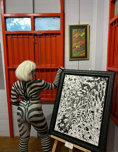 pool-dreier onlyfans nacktheit perfekte foto