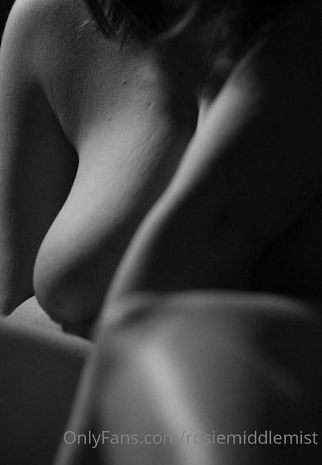 brustwarzen onlyfans freie akt foto