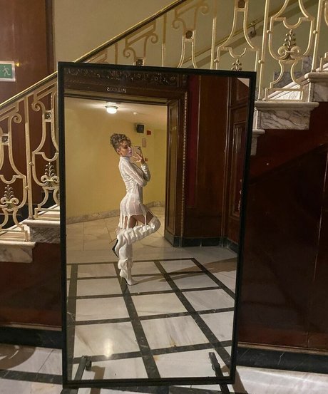 vollbusige milf onlyfans heiße pornographische bilder