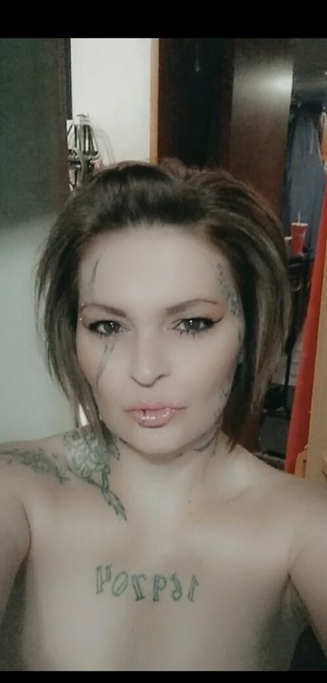 lluvely nackt pornografische foto