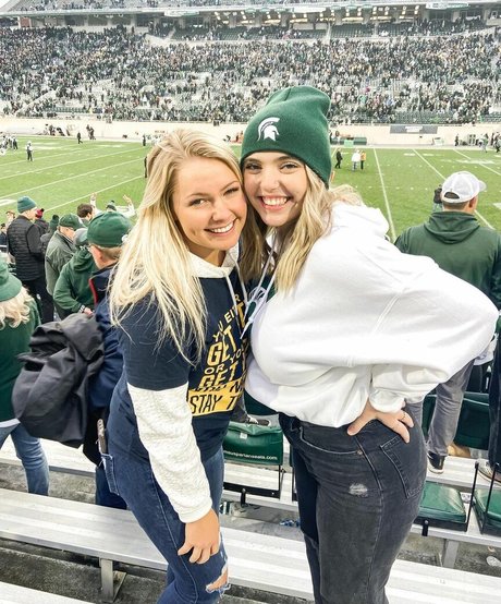 Sierra Bellingar nackten archiv