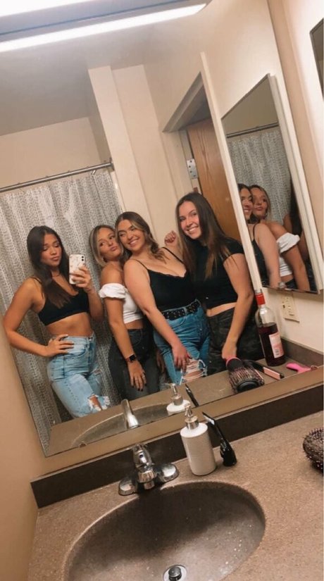 Sierra Bellingar sexy erotische archiv