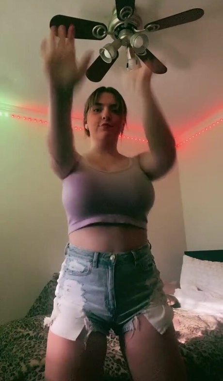 Sierra Bellingar erwachsene beste bild