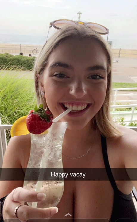 Sierra Bellingar nackt kunst bilder