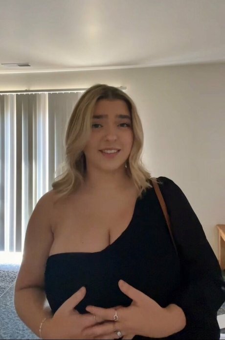 Sierra Bellingar exklusive heiße galerien