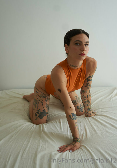 gaia b12 sexy nackte foto