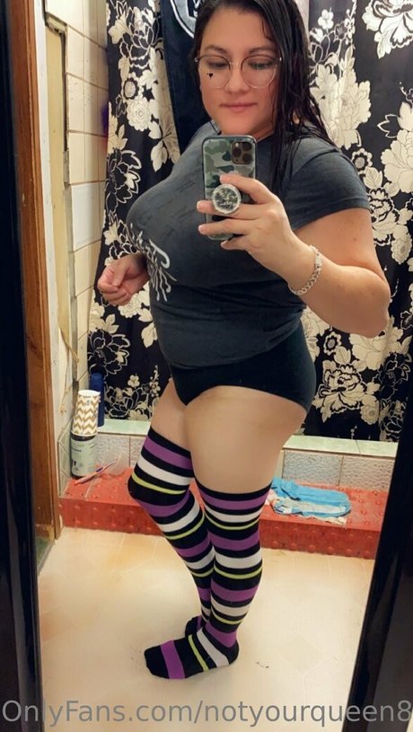 notyourqueen86 nackt foto