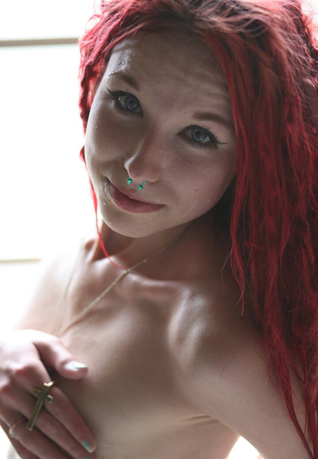 Alorali hübsche nackte fotos