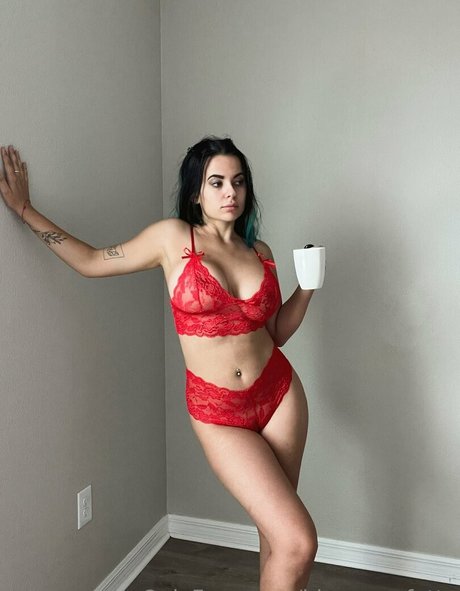 Polly Bones nackt kostenlose bild