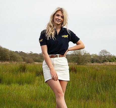 Abi Coombes sexy hd archiv