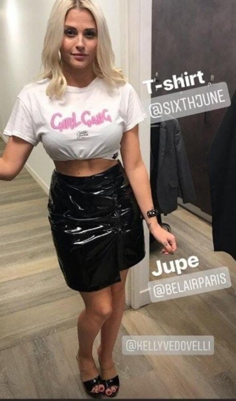 Kelly Vedovelli pornostar kunst fotos