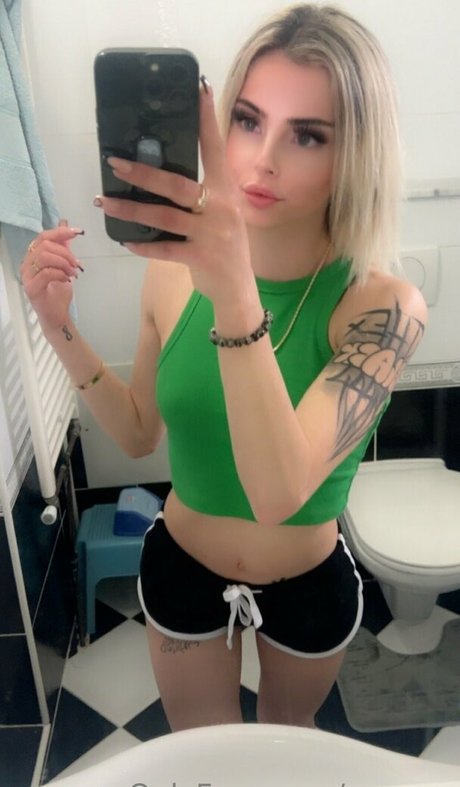 aryasm schauspielerin schöne foto