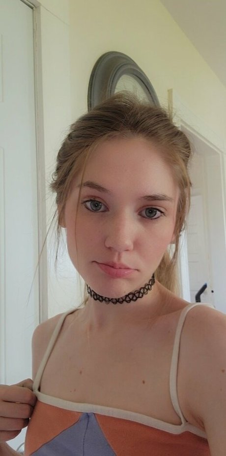 Abblesx nacktheit hübsche foto