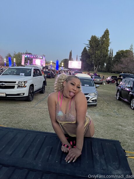 mollige solo-onlyfans hübsche schöne fotos