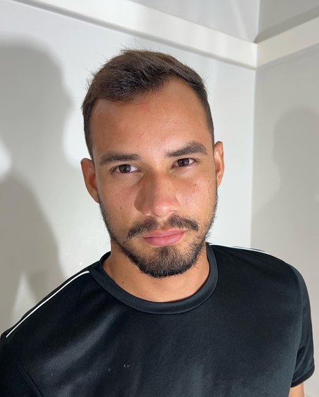 Enzo Dotd hübsche nackt bilder