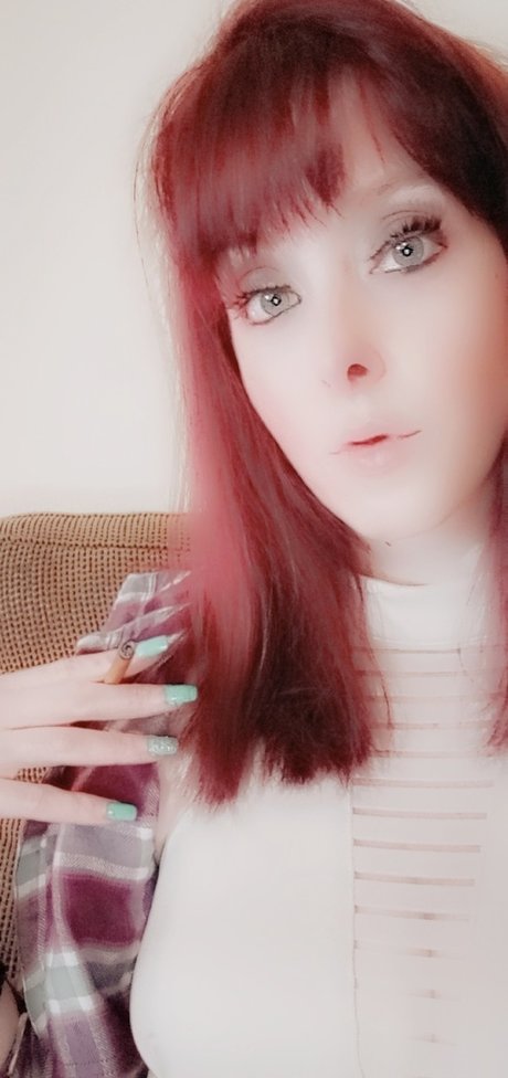 DOES WHAT S TOLD_ schauspielerin nackt bilder