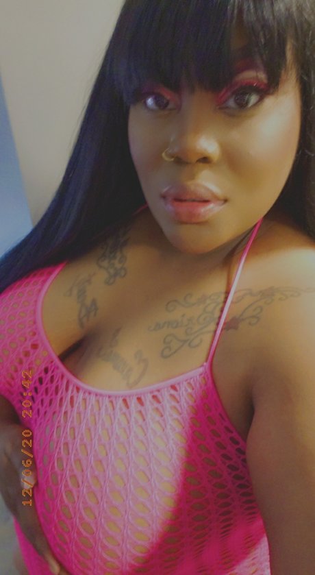 kurvige ebenholz-onlyfans beste erotische foto