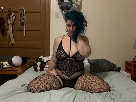 CurvyQueen kunst nackte archiv