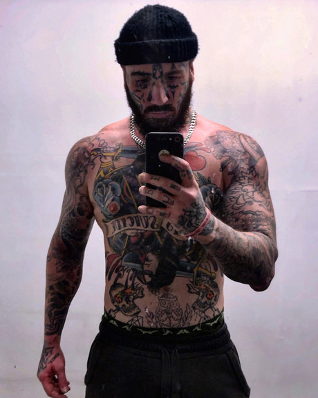 Dariusz pornostar hübsche bild