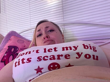 bruder onlyfans nacktheit archiv