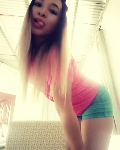 riesige shemale-onlyfans sexy erotische archiv