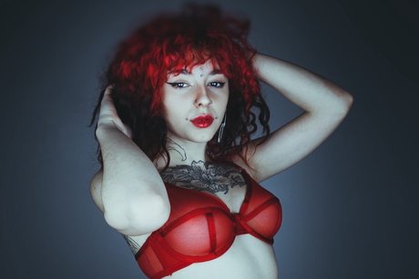 Ira Toxo_ schöne pornostar galerien