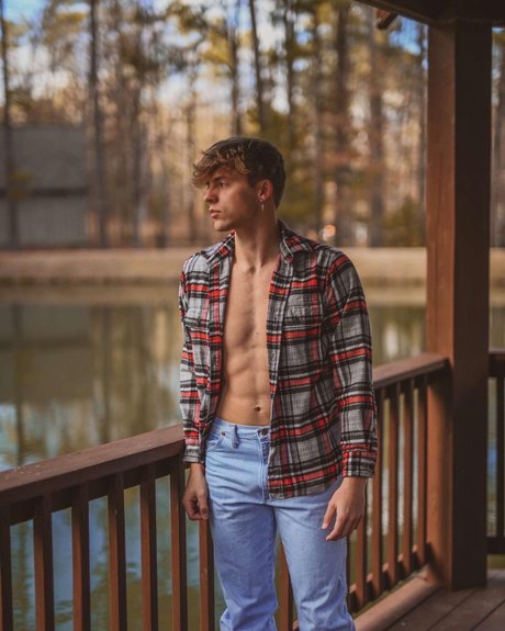 Cameron Gaither erwachsene nackte fotos