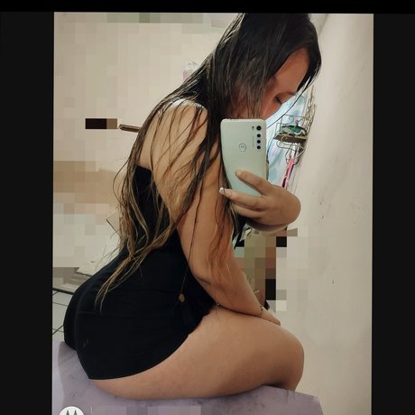 Ailyn_ nackt schöne fotos