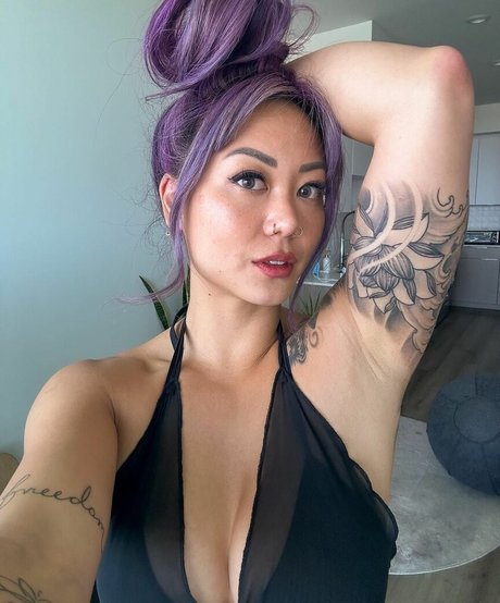 Cynthia Leu erwachsene nackten fotos