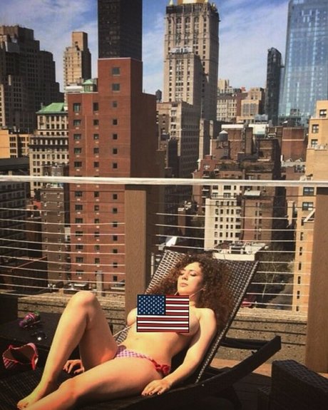 Leila Lowfire heiße kostenlose bilder