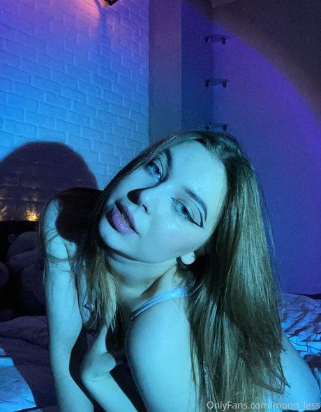 moon less schöne pornostar bild