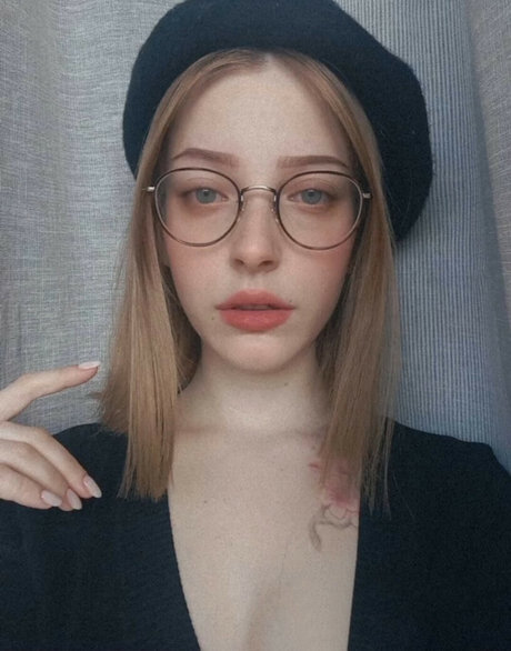 vollbusige asiatische onlyfans kunst schöne fotos