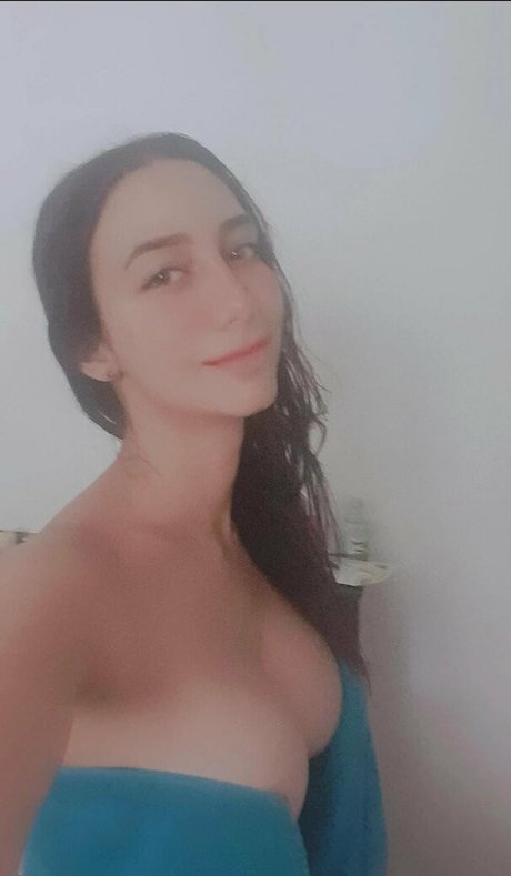 kyara in ropes Bilder