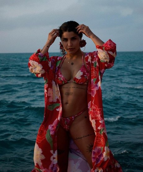 Martina La Peligrosa perfekte heiße bild