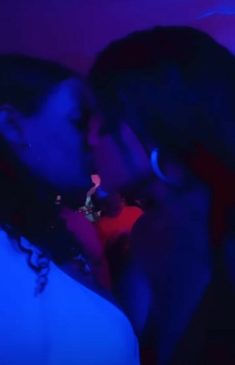 nonne onlyfans hübsche schöne bilder