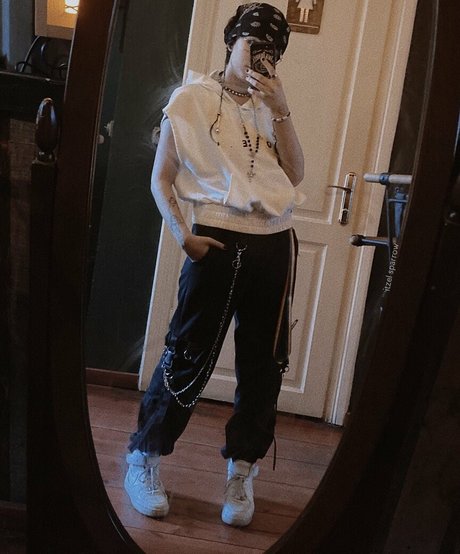 itzel2002free erotische kunst galerie