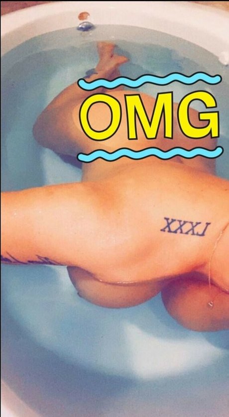 denia pettessen heiße exklusive bilder