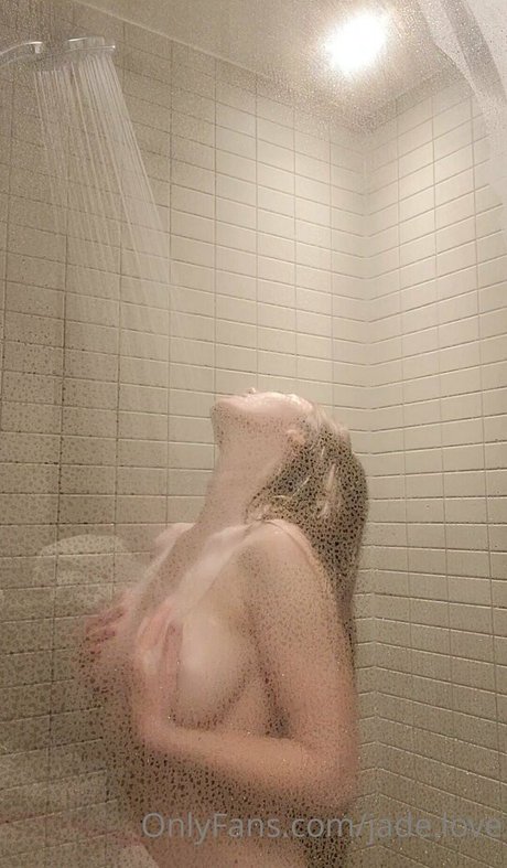 Jade Love model perfekte galerien