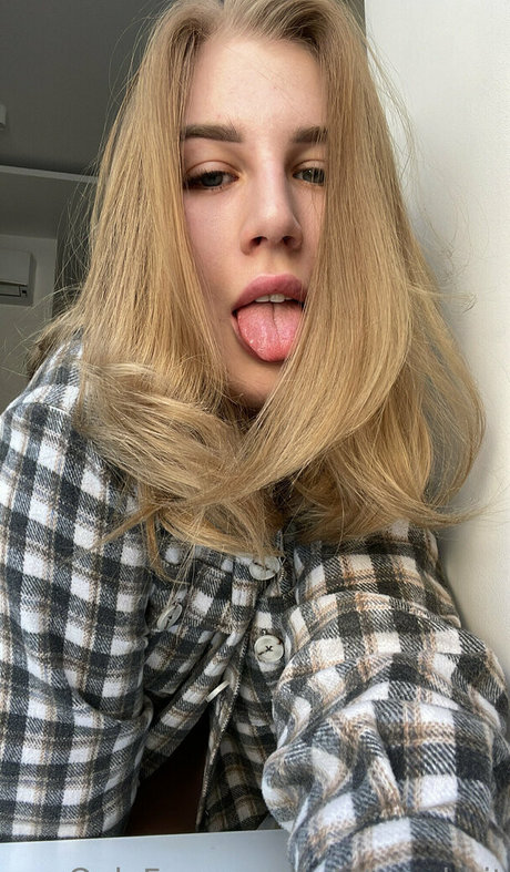 whiterrabbit nackte archiv