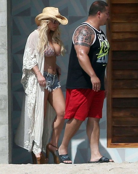 jeansarsch onlyfans kostenlose exklusive bild