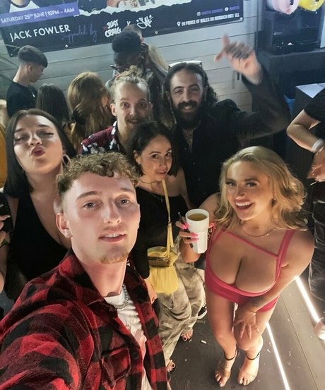 Anabel Kloe Lamarche xxx sexy galerien