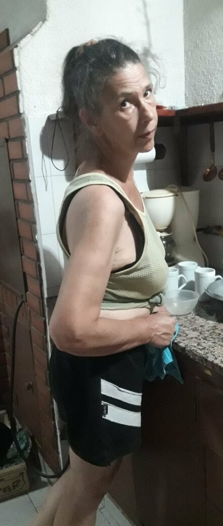 aloneruth exklusive nackten bilder