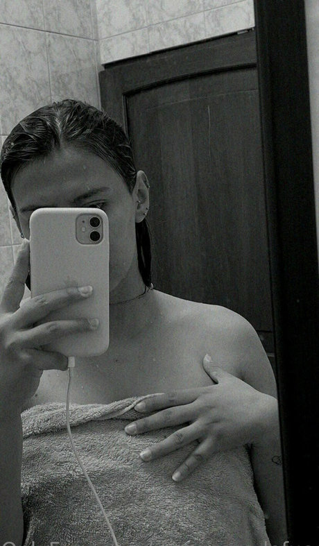 morenazadefuego nacktheit hd bild